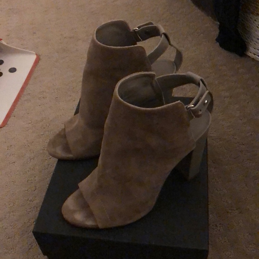 Vince Addison Heels